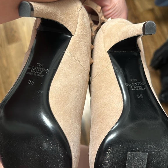 Valentino Gravani Rockstud Suede Booties - Picture 14 of 16